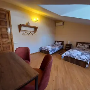 Pensjonat Alpha ***