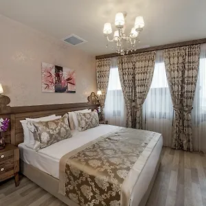 Hotel Perapolis ***